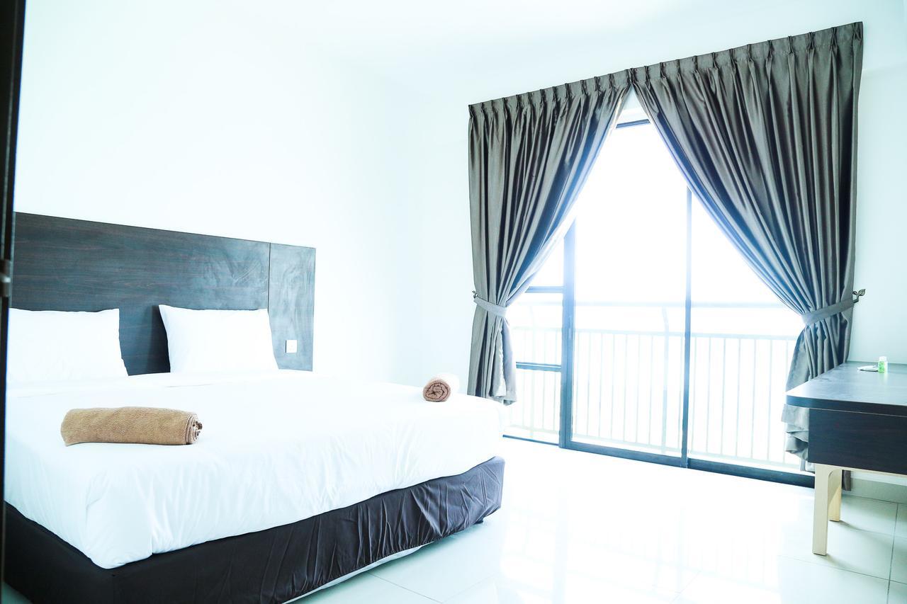 มารีนา ไฮต์ รีสอร์ต Hotel ลุมุต ภายนอก รูปภาพ
